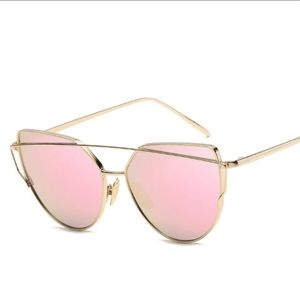 Cat eye sunglasses